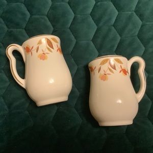 HALLS AUTUMN LEAF SALT PEPPER SHAKERS